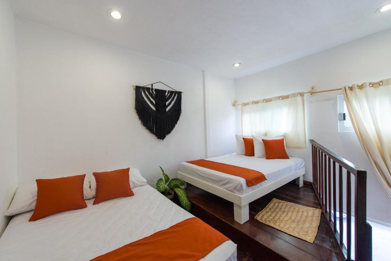 Puerto Caracol Hotel