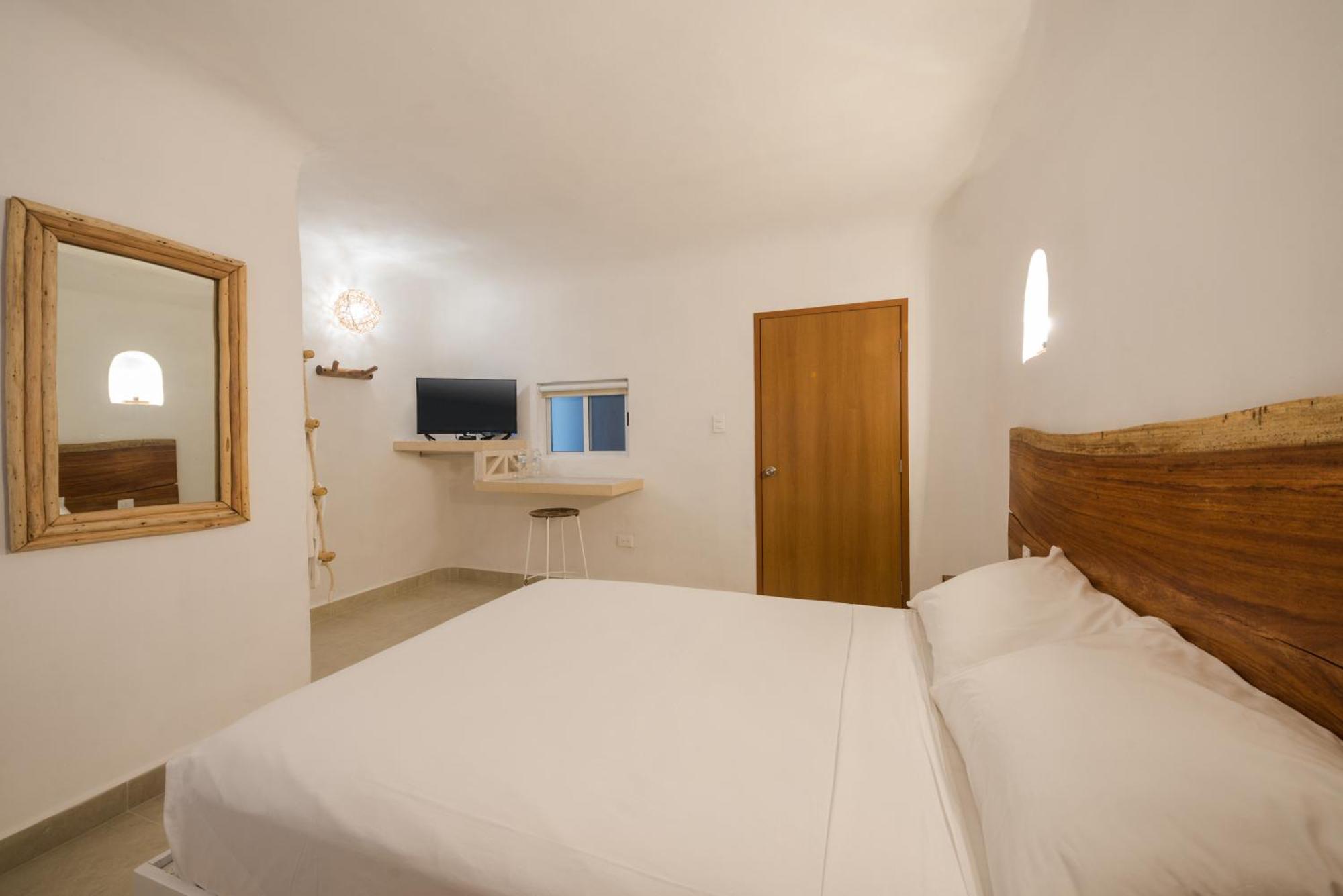 Caracol Hotel 3*